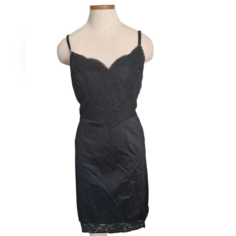 VTG black taffeta feel full slip lace overlay classic pinup old Hollywood glam